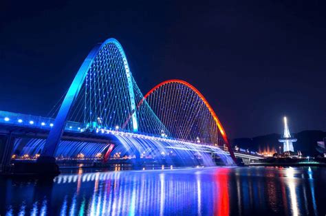 famous bridge in south korea